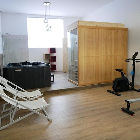 Clos De La Providence, Gite, Piscine Et Spa 3 Chambres Ноле Экстерьер фото
