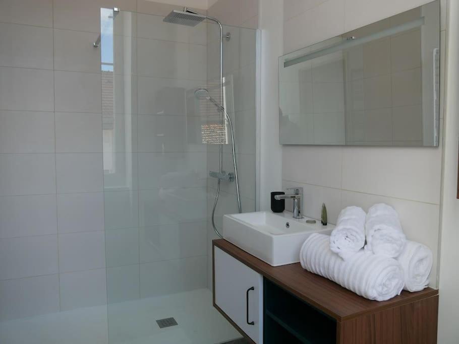Clos De La Providence, Gite, Piscine Et Spa 3 Chambres Ноле Экстерьер фото