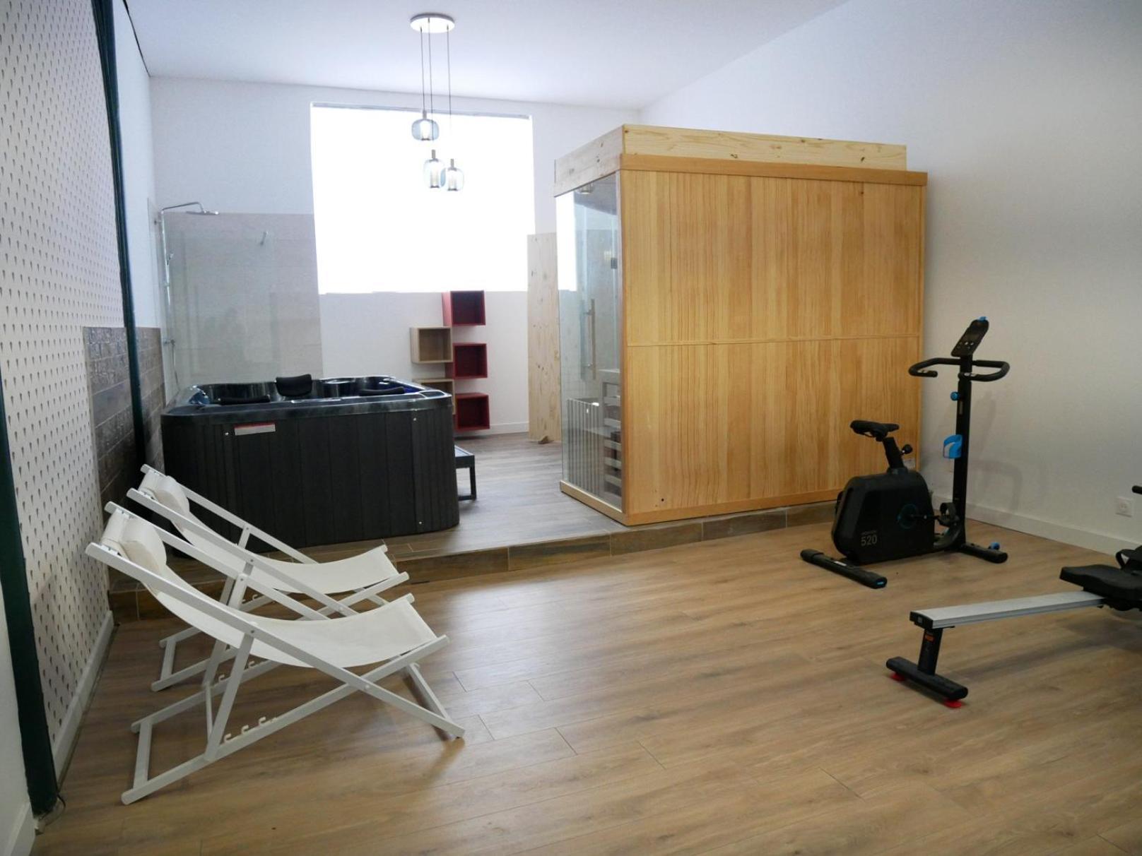 Clos De La Providence, Gite, Piscine Et Spa 3 Chambres Ноле Экстерьер фото